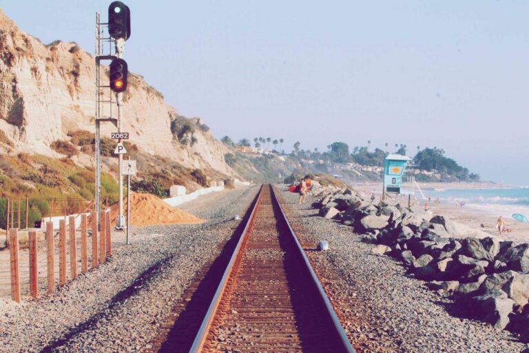 American – American continent: URGENT: A current geopolitical issue in the Americas is China’s growing influence in the region, especially with regard to Latin America and the Caribbean. With the Belt and Road Initiative, China has expanded its investments in