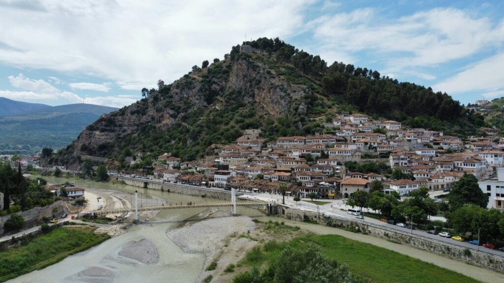 Medidas chinas aceleran la crisis de abastecimiento de medicamentos en América del Norte