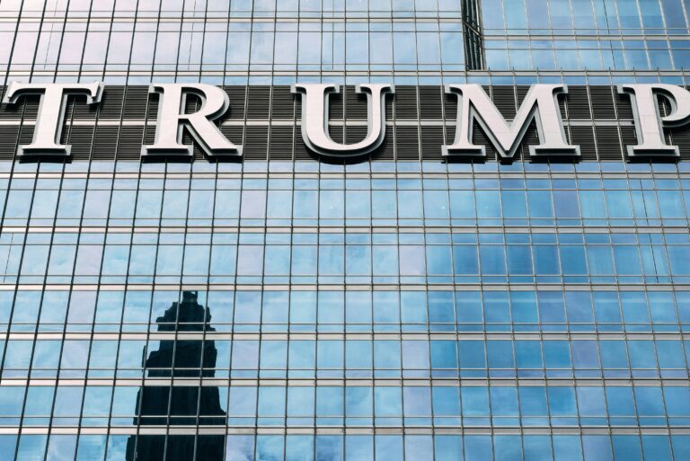 Intervenções de Trump redefinem cenário político nas eleições brasileiras