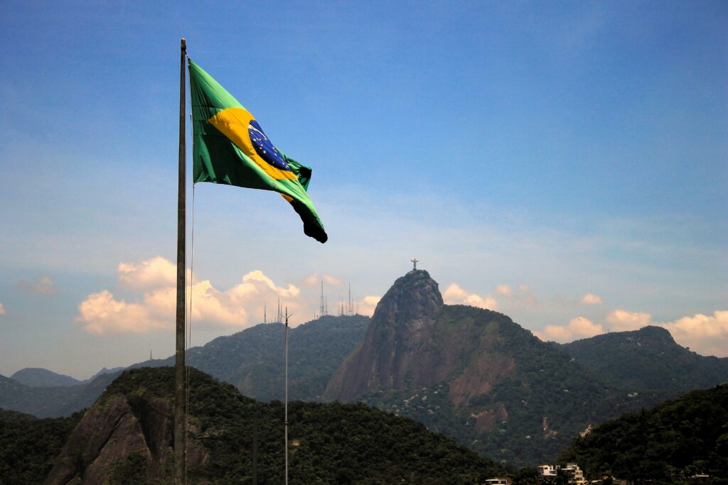 Brasil se torna peça-chave na estratégia de Trump contra a China na A.L.