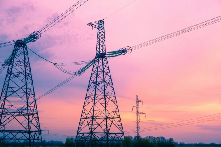 EUA promovem energia nuclear e desafiam dependência de combustíveis fósseis na região