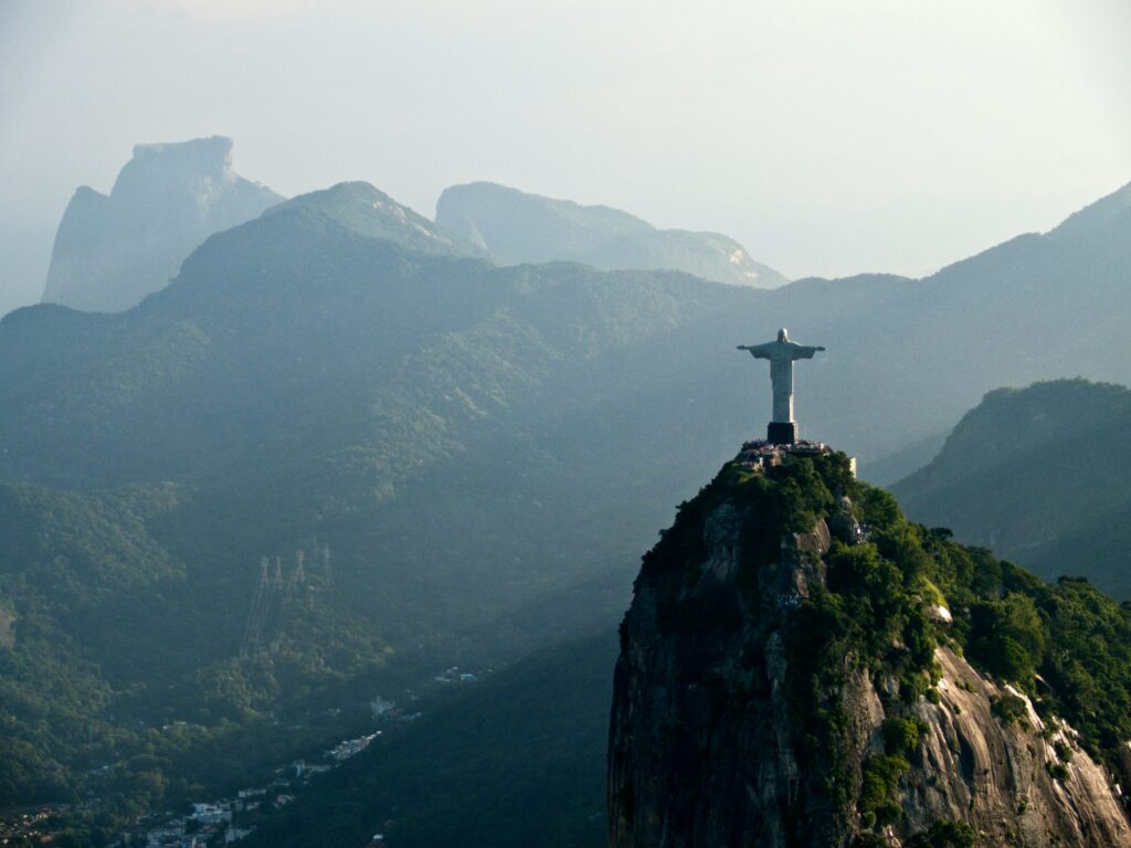Brasil conquista destaque em maratona internacional de triatlo no Canadá