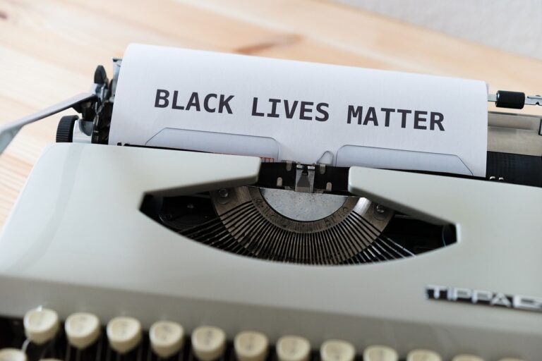 Comportamentos Racistas no Continente Americano: Como Enfrentá-los