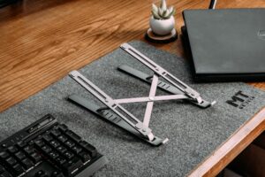 O Melhor Suporte para Notebook Ergonômico: Escolhas e Benefícios